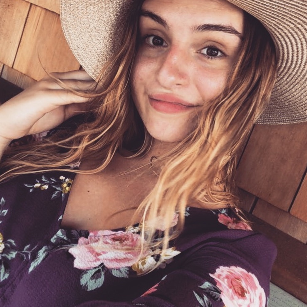 Meet your Posher, Lily